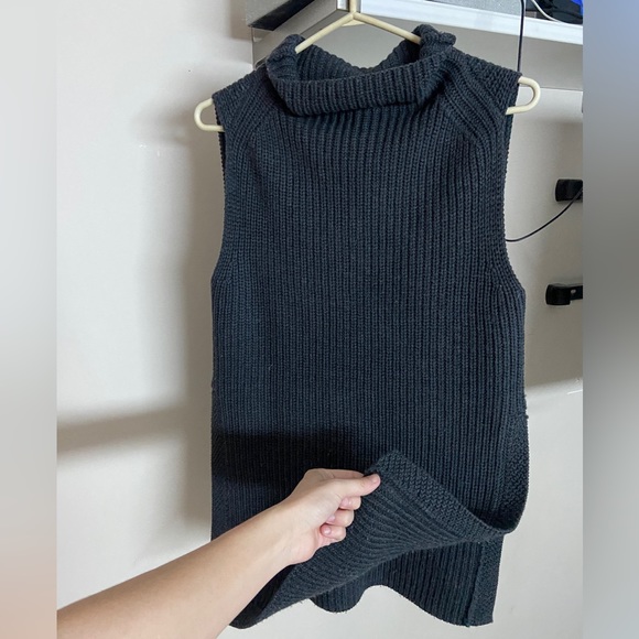 Wilfred Durandel sweater vest - Picture 2 of 3